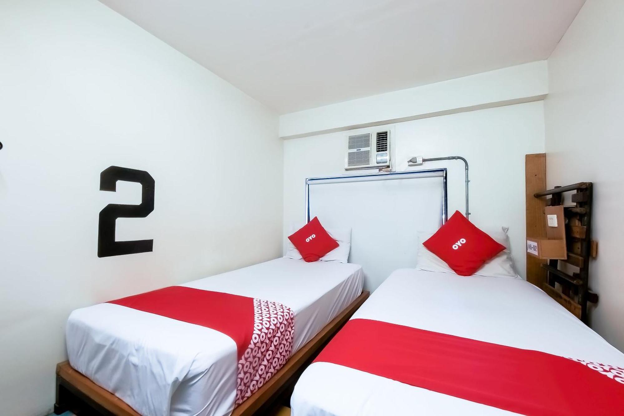 Spot On Junction Hostel Makati City Exterior photo