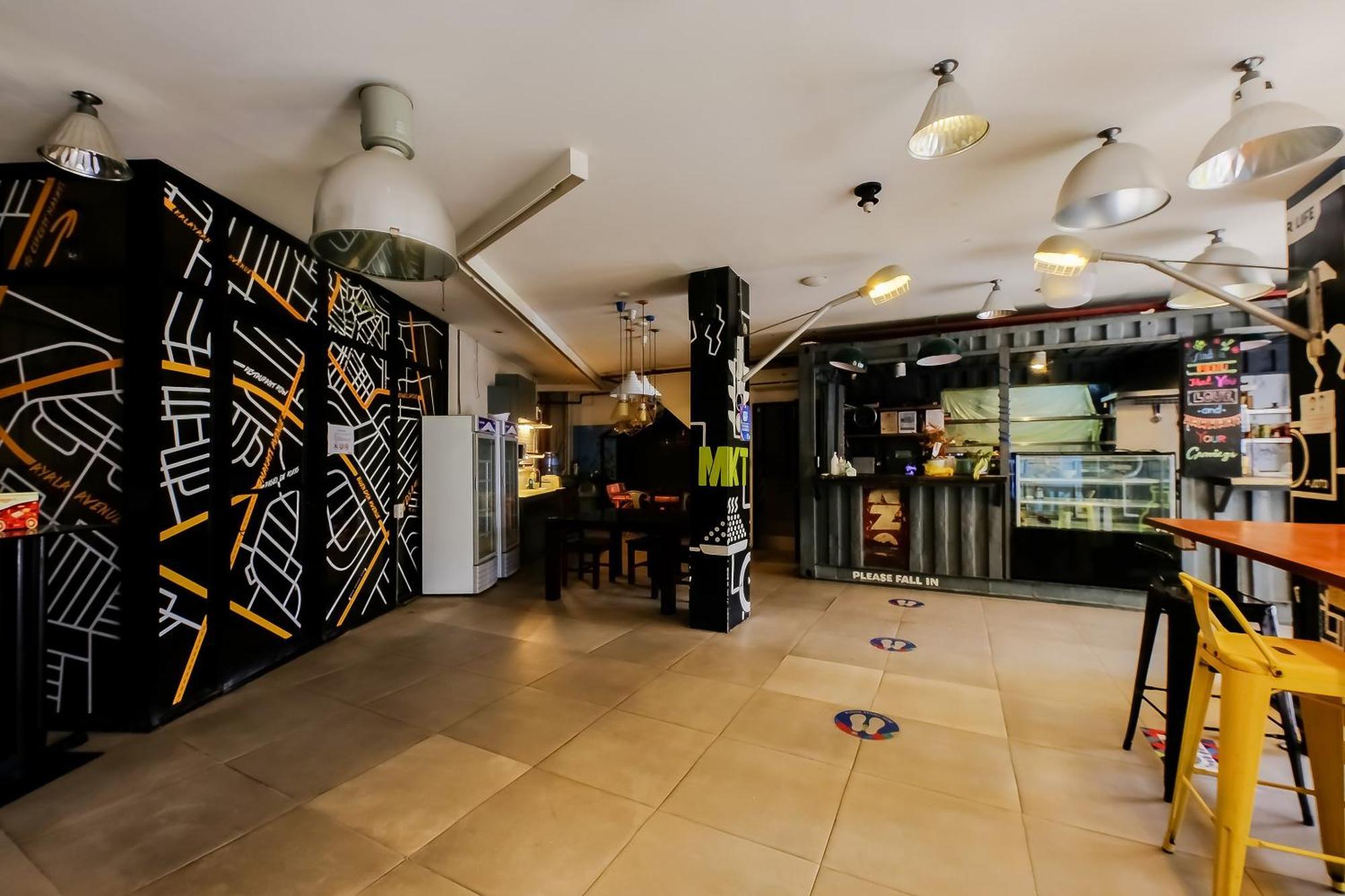 Spot On Junction Hostel Makati City Exterior photo