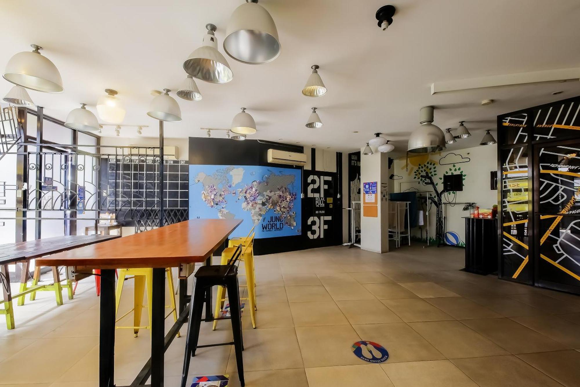 Spot On Junction Hostel Makati City Exterior photo